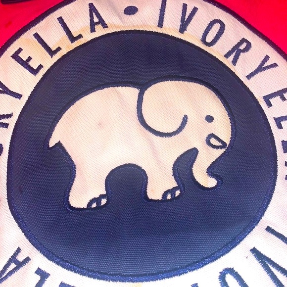 Ella Ivory Tote Bag slight topical dirt on elephant otherwise good cond - Picture 3 of 4